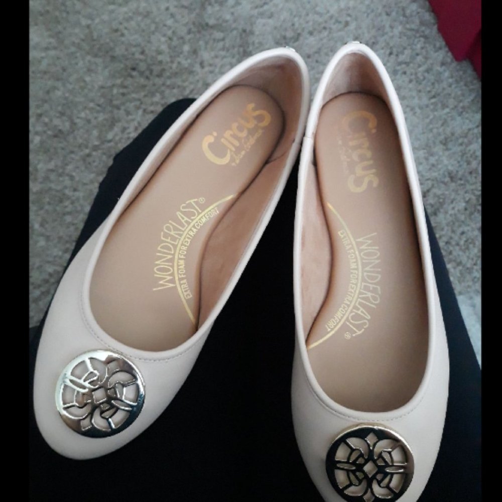 Circus by Sam Edelman Ballet Flats in the original box